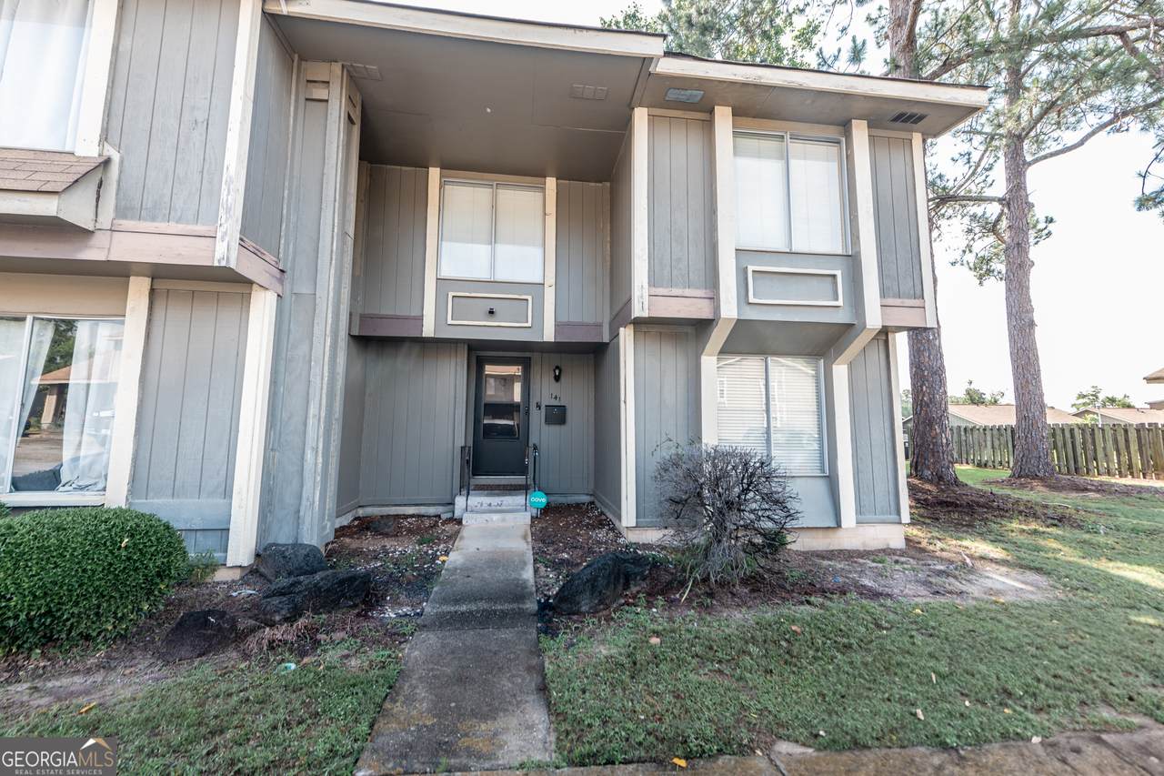 141 Stoneridge Drive - Photo 1