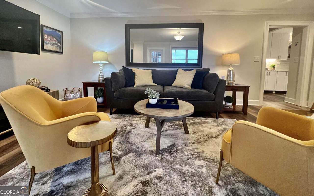 300 Peachtree Street - Photo 1