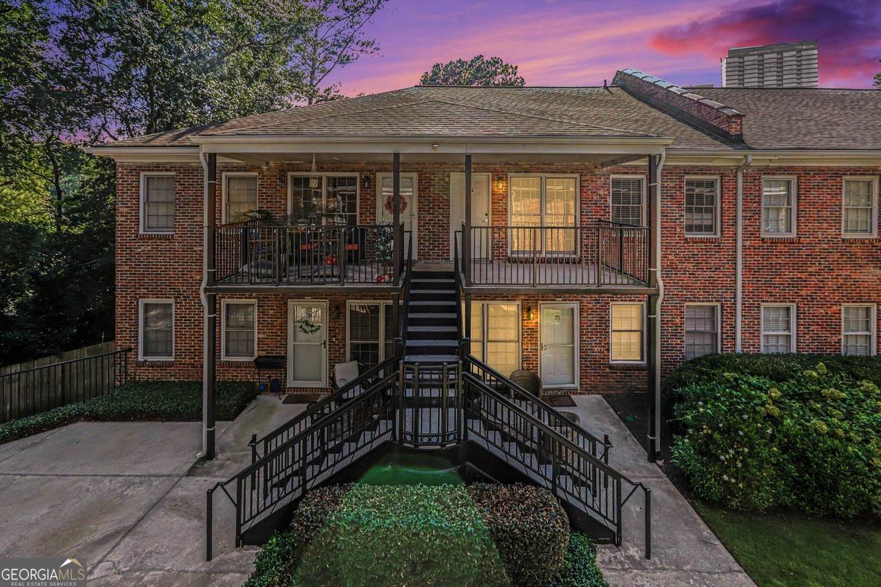 3675 Peachtree Road - Photo 1