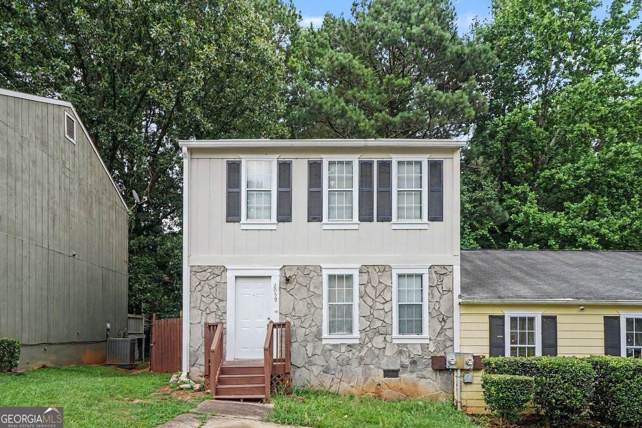 2058 Charter Lane - Photo 1