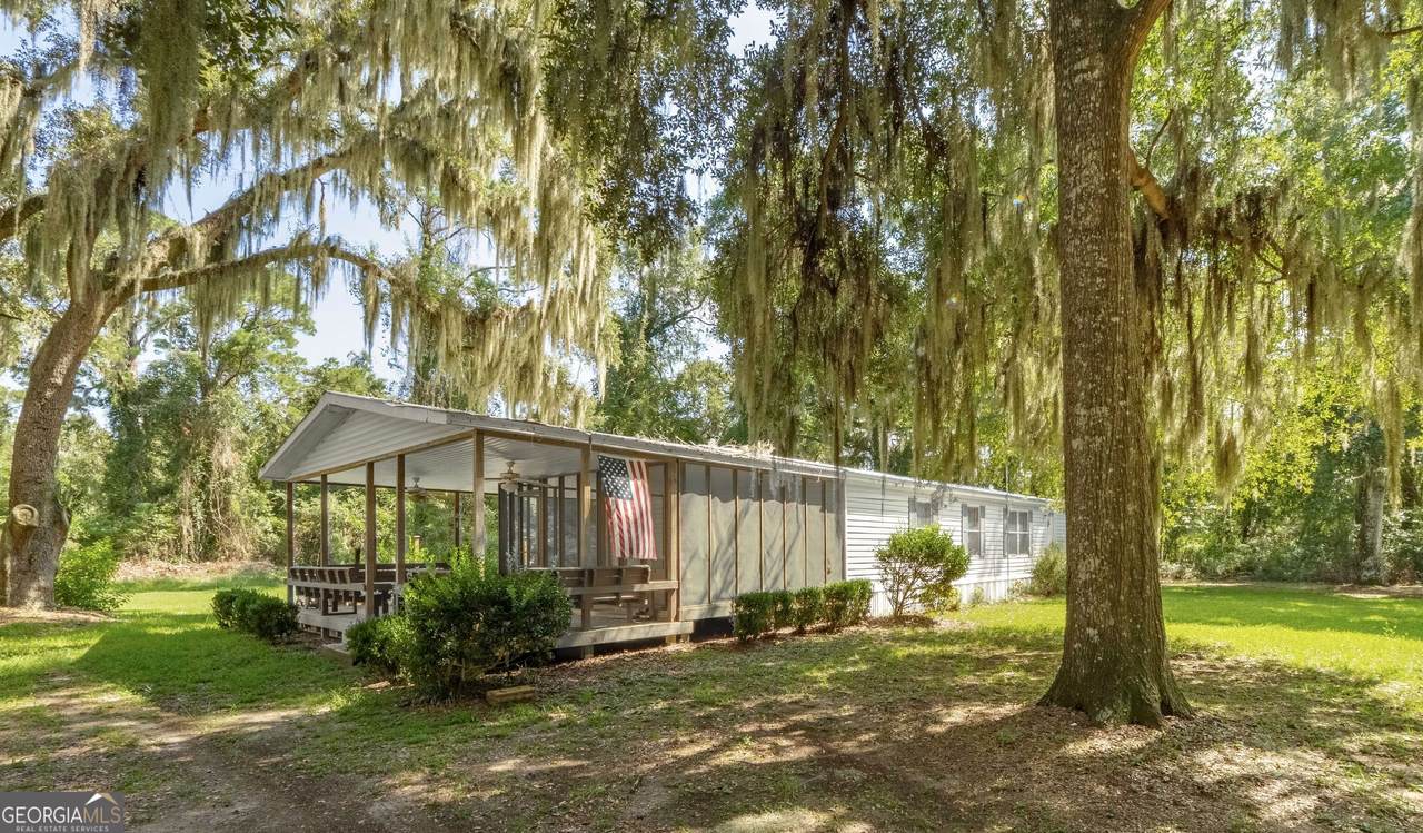 1042 Live Oak Lane - Photo 1