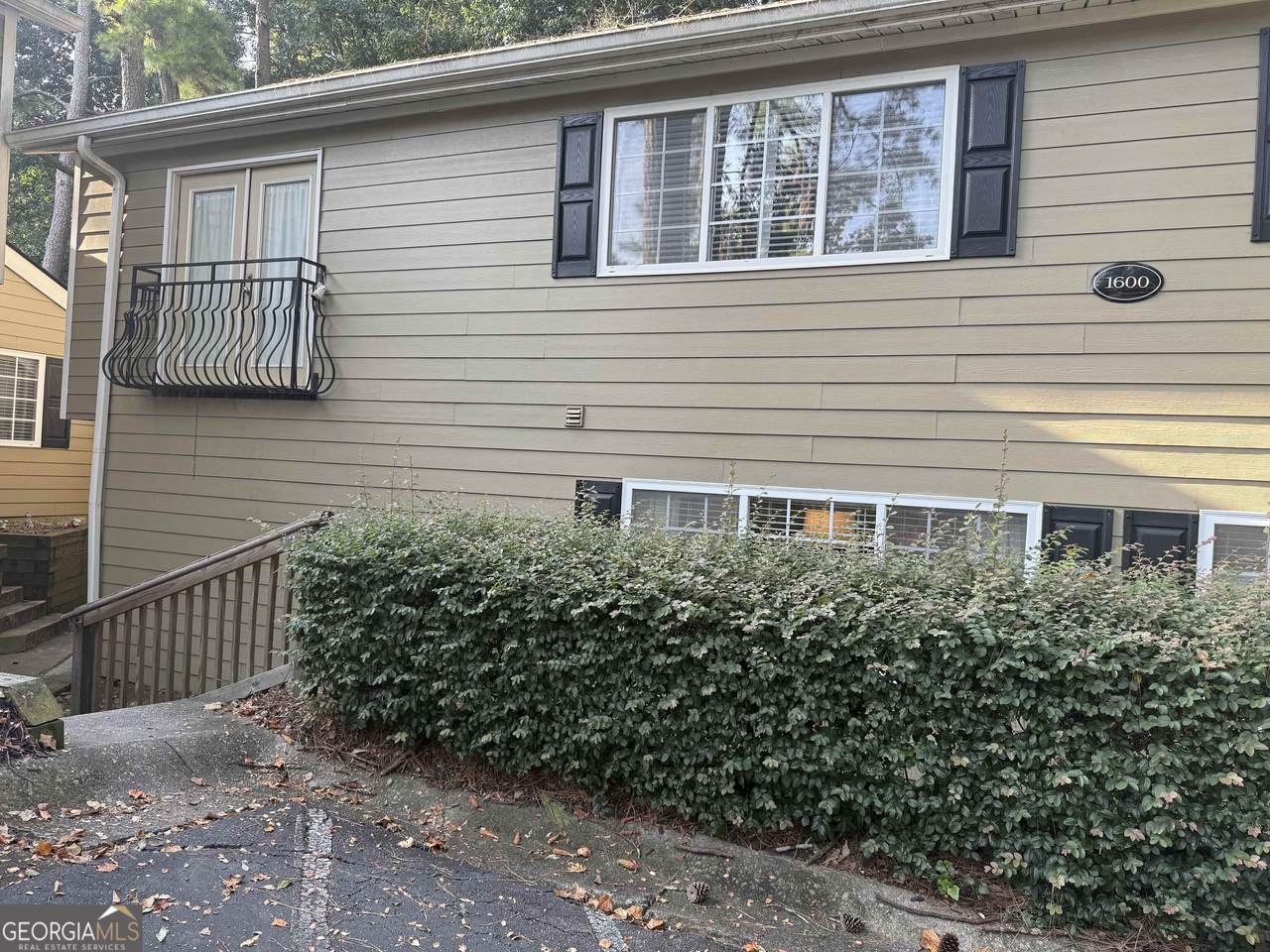 1468 Briarwood Road - Photo 1