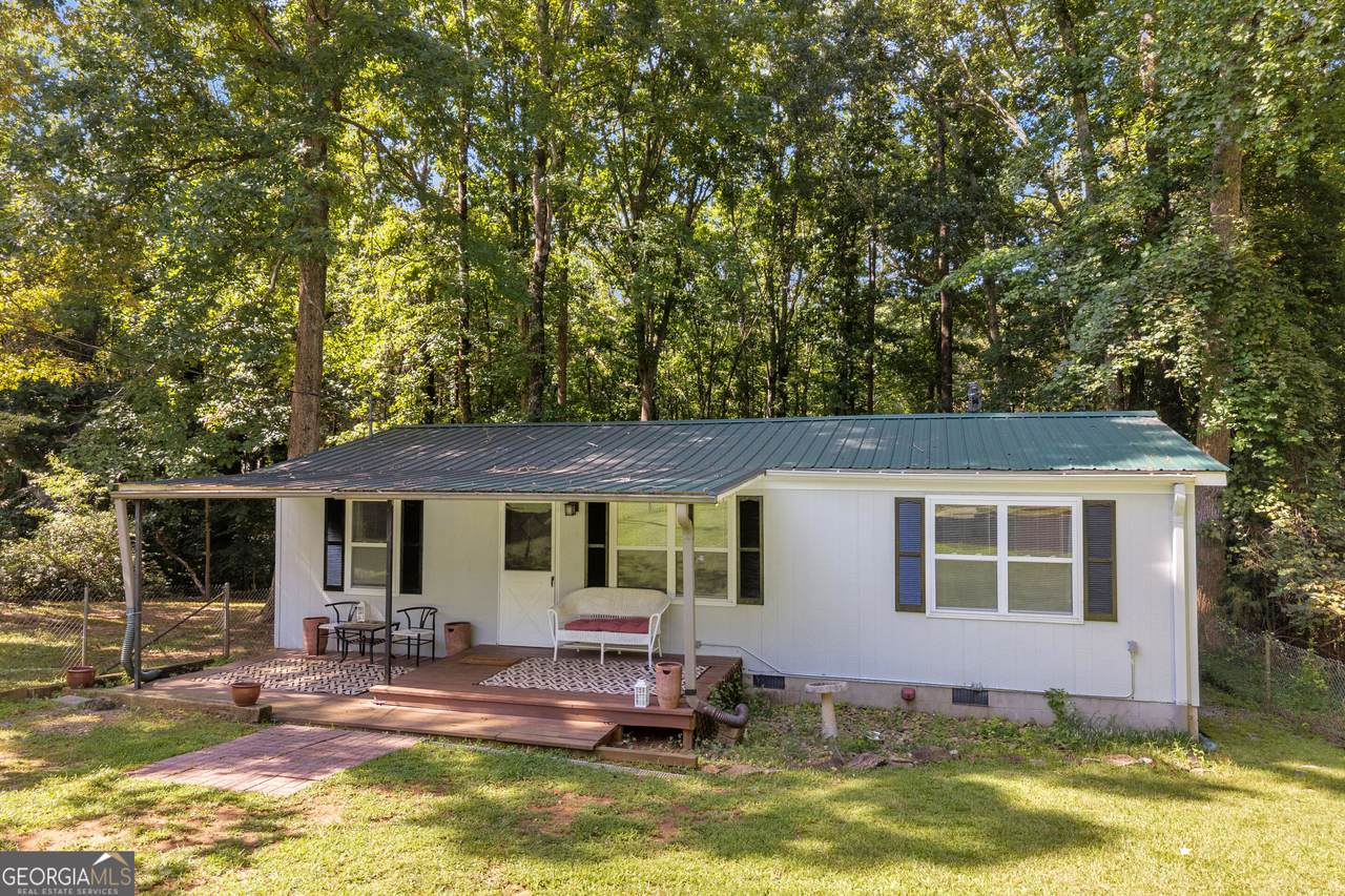 121 Lake View Court - Photo 1