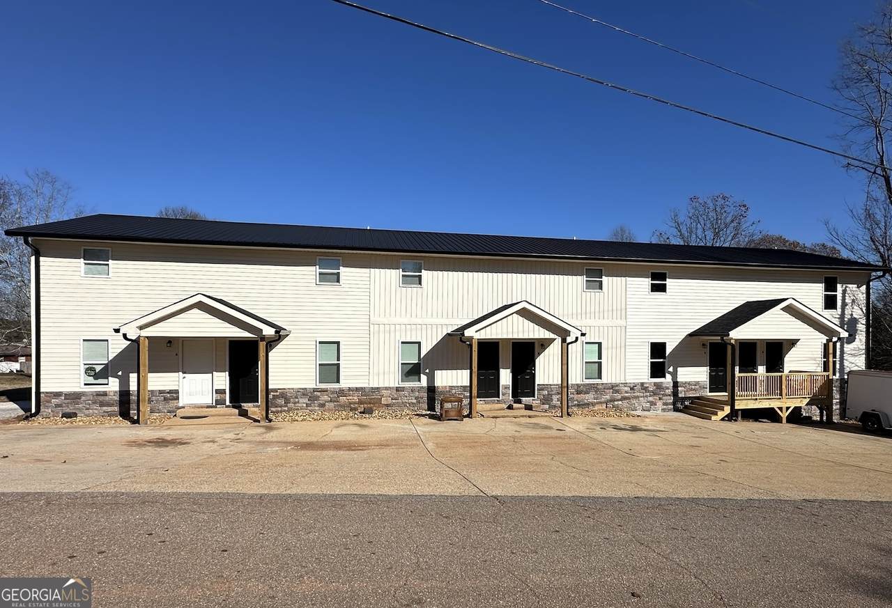 450 Camp Creek Circle - Photo 1