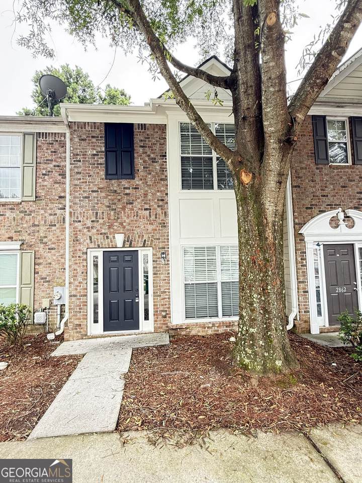 2860 Parkway Close - Photo 1