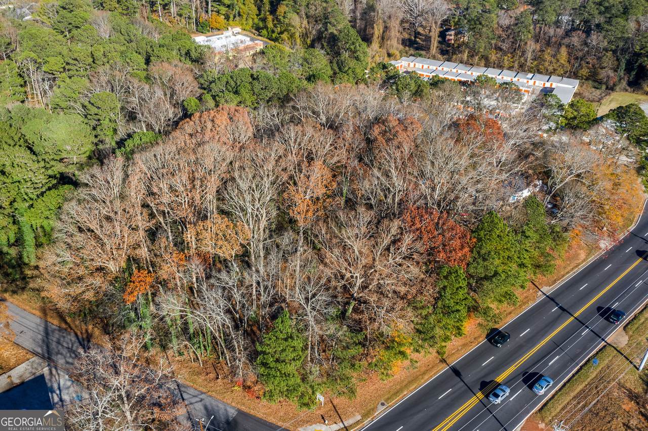 5004 Covington Highway - Photo 1