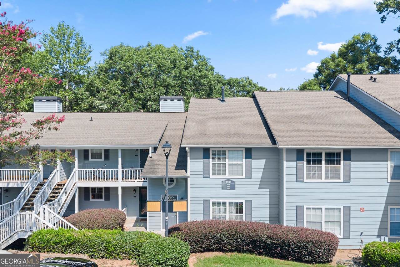 3980 Riverlook Parkway - Photo 1