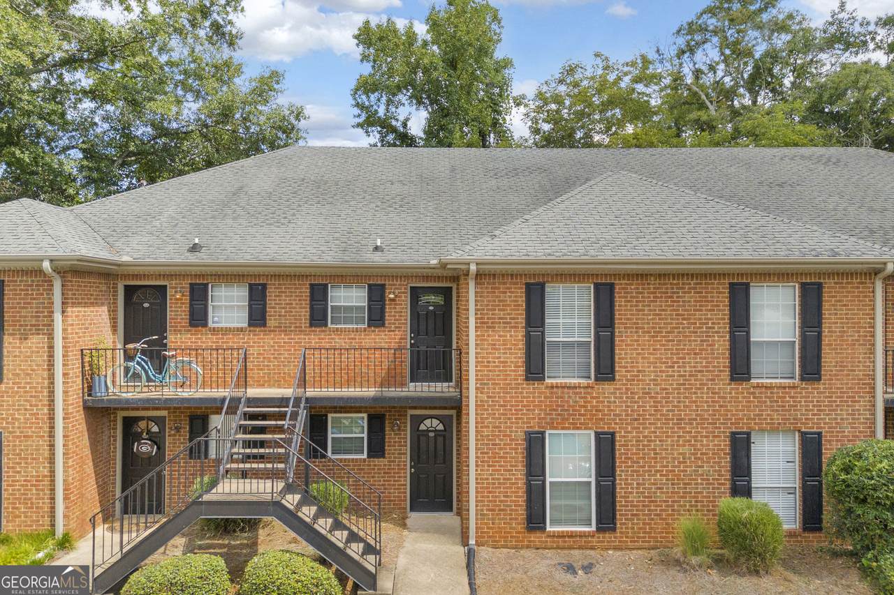 1055 Baxter Street - Photo 1