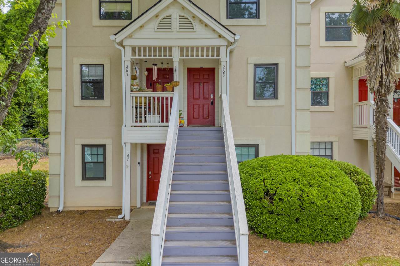 290 Appleby Drive - Photo 1