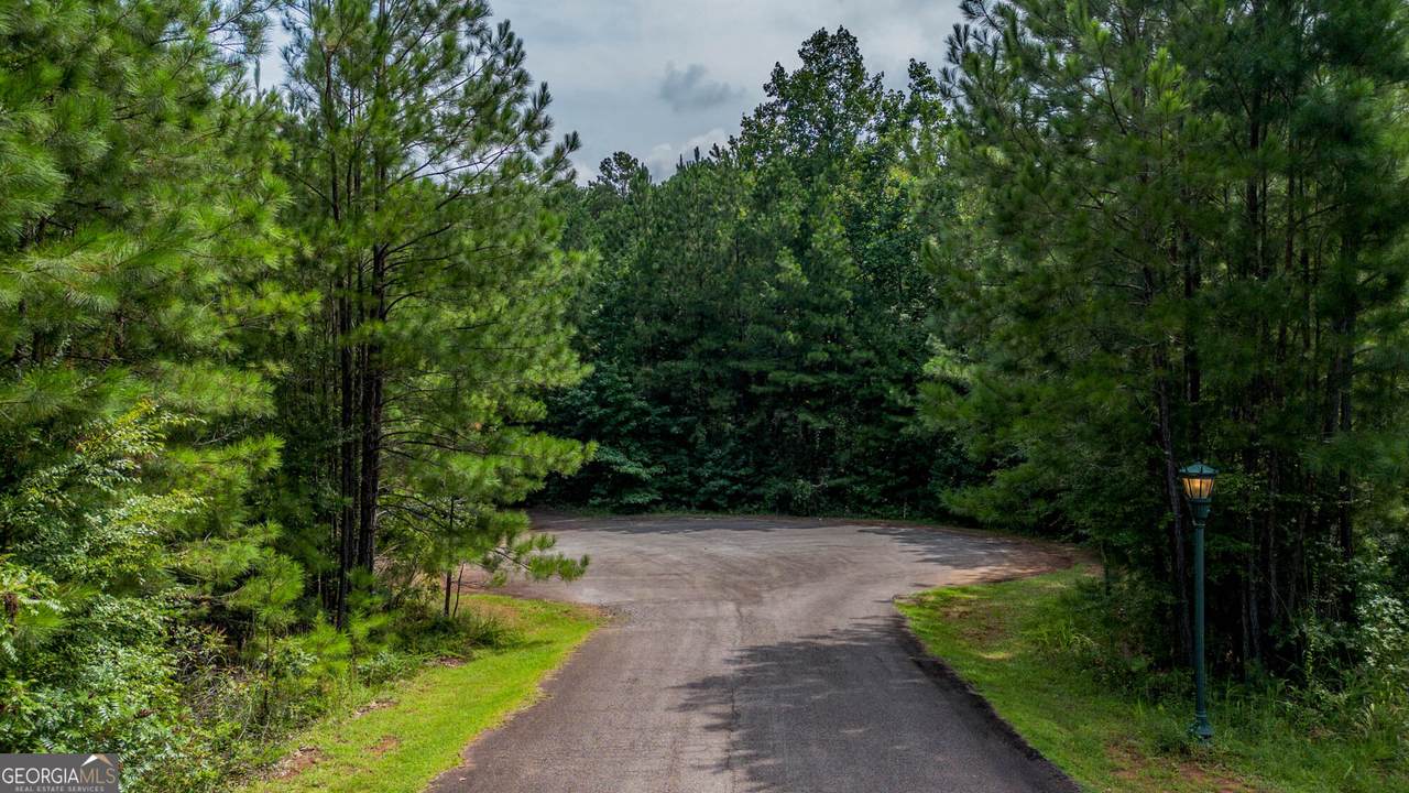 315 Waddesdon Drive - Photo 1