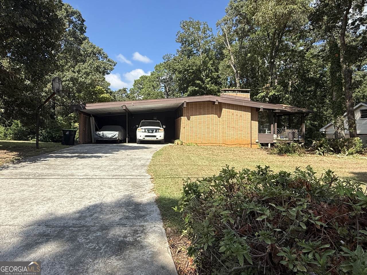 300 Chestnut Road - Photo 1