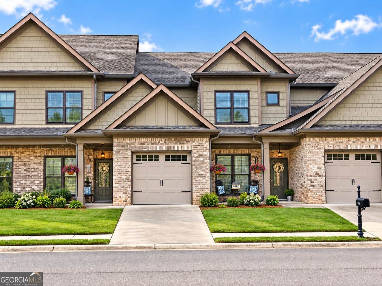 1007 Alleppy Road - Photo 1