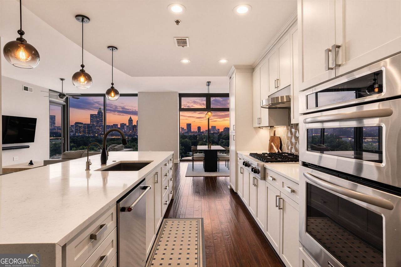 270 17th Street - Photo 1