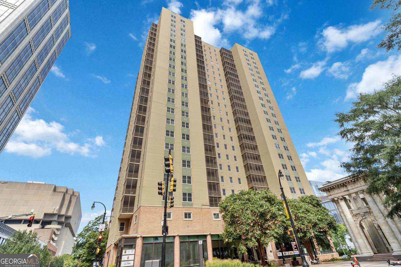 300 Peachtree Street - Photo 1
