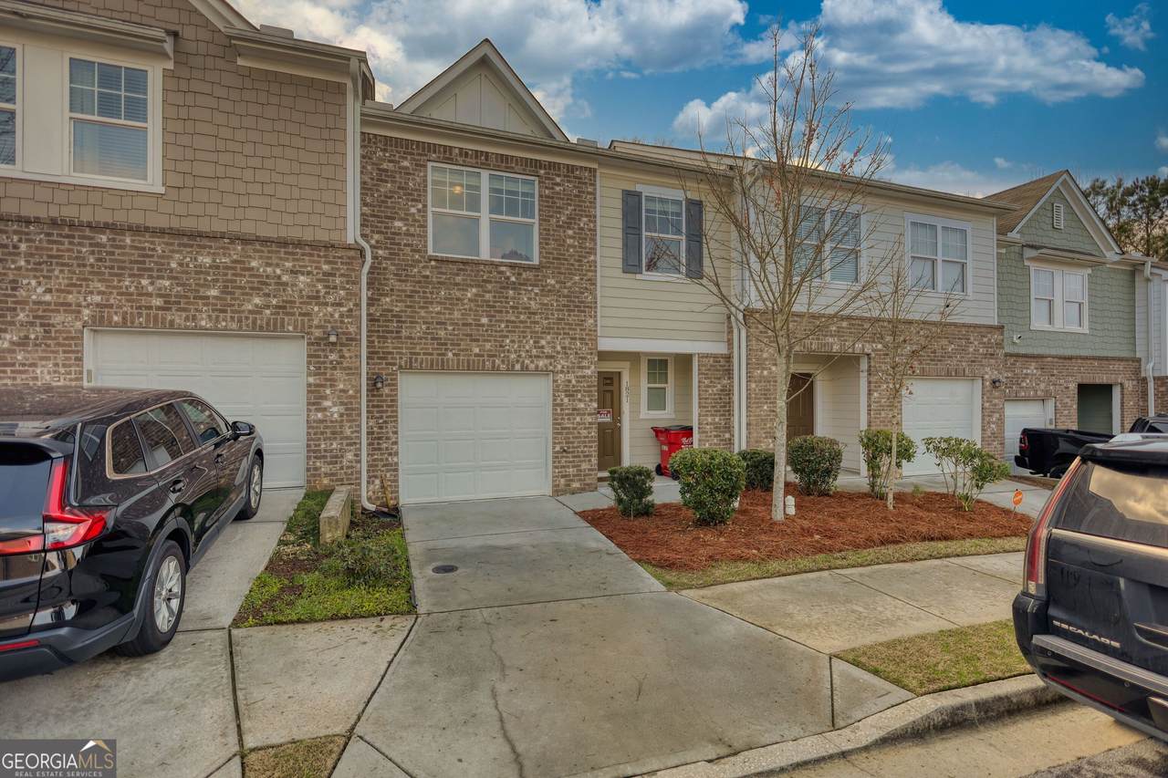 1821 Millstream Hollow - Photo 1
