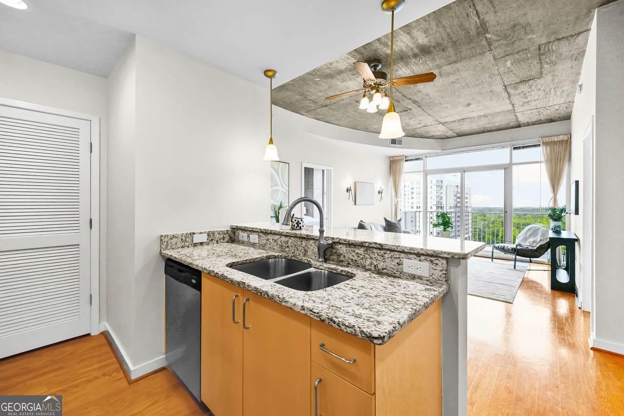250 Pharr Road - Photo 1