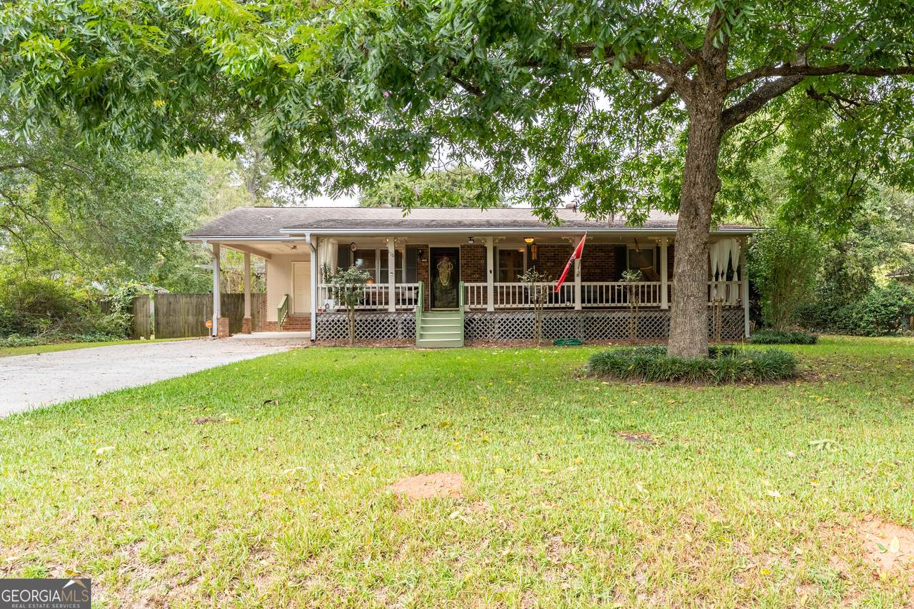 116 Rosewood Drive - Photo 1