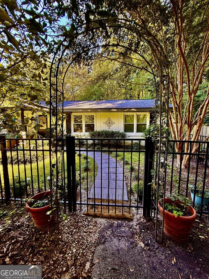 511 Allen Drive - Photo 1