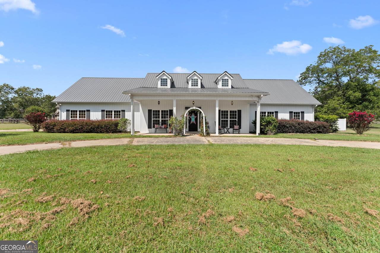 179 Village Circle - Photo 1
