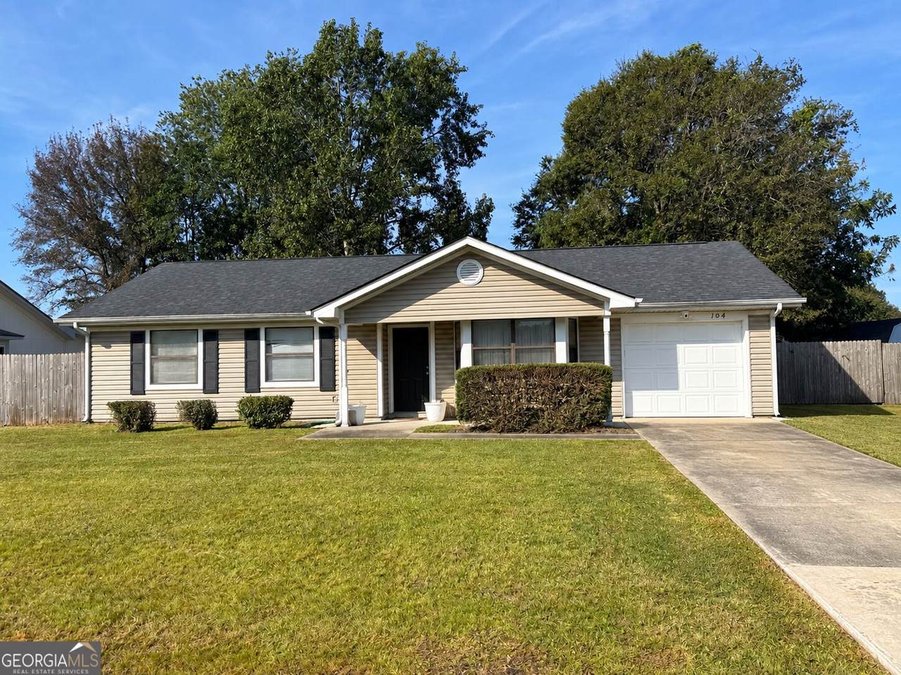 104 Fairfield Drive - Photo 1