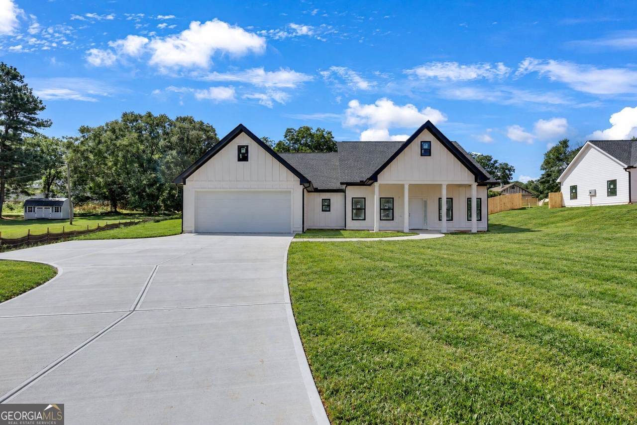 1350 Waverly Way - Photo 1