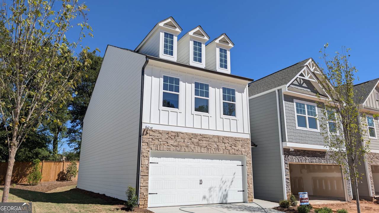 525 Hayes Lane - Photo 1