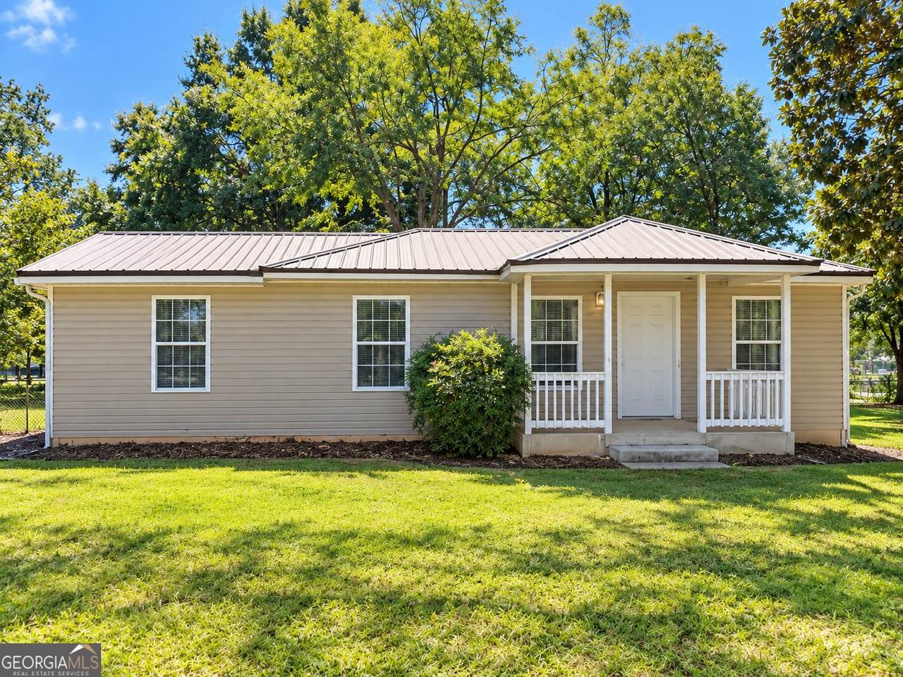 1230 Harris Street - Photo 1