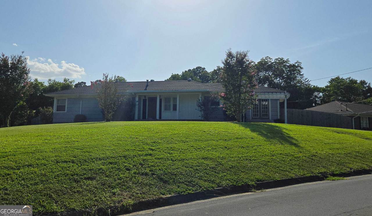 4 Northwood Drive - Photo 1
