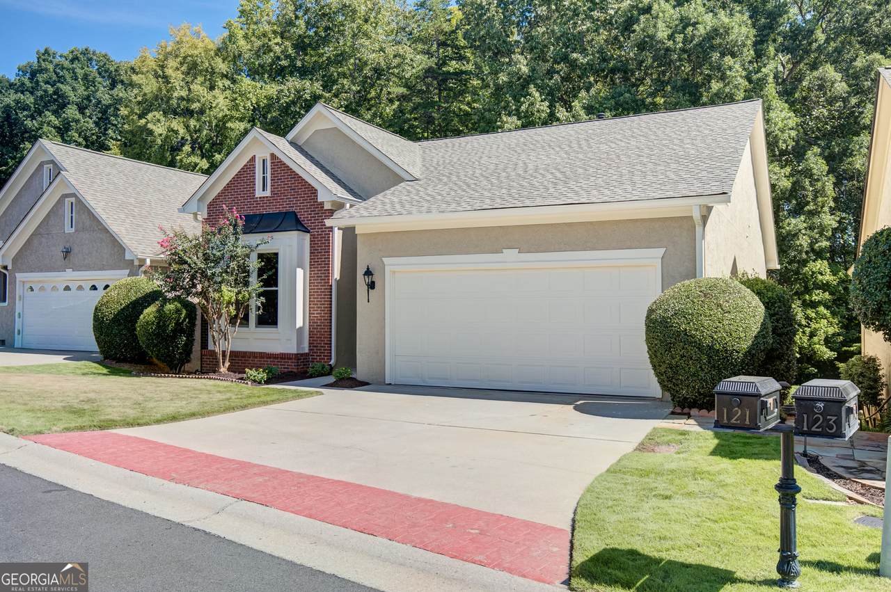 121 Augusta Drive - Photo 1