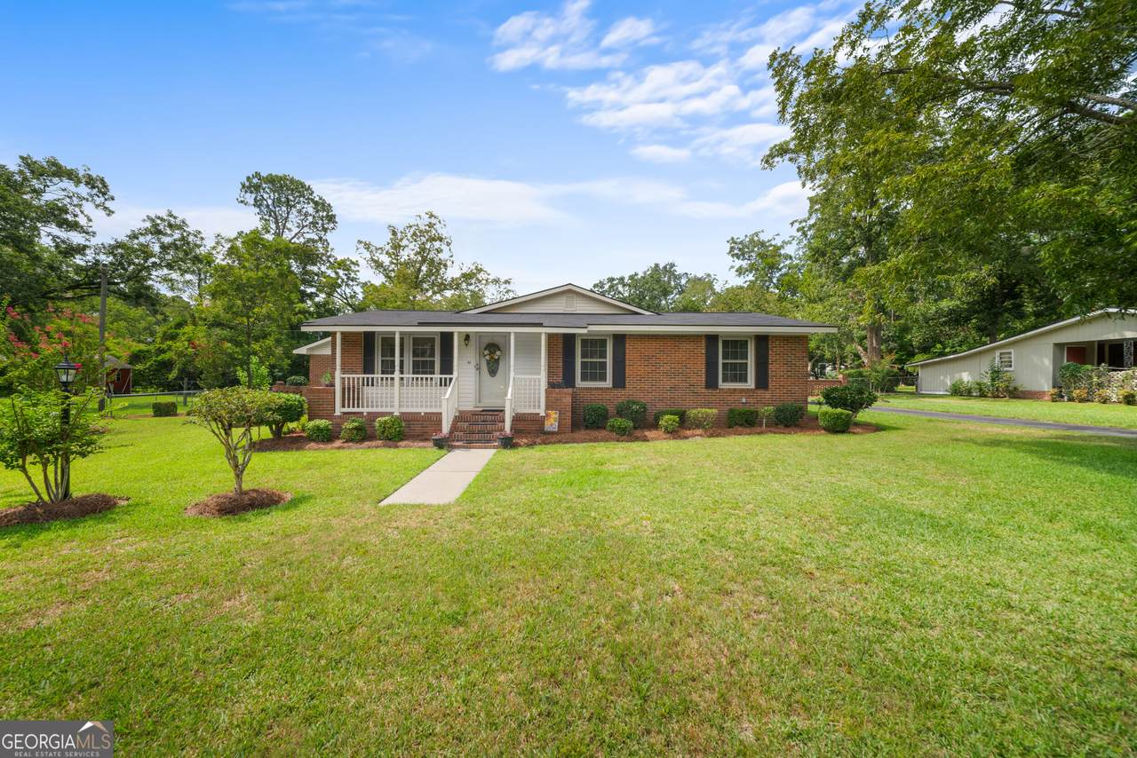 104 Irwin Drive - Photo 1