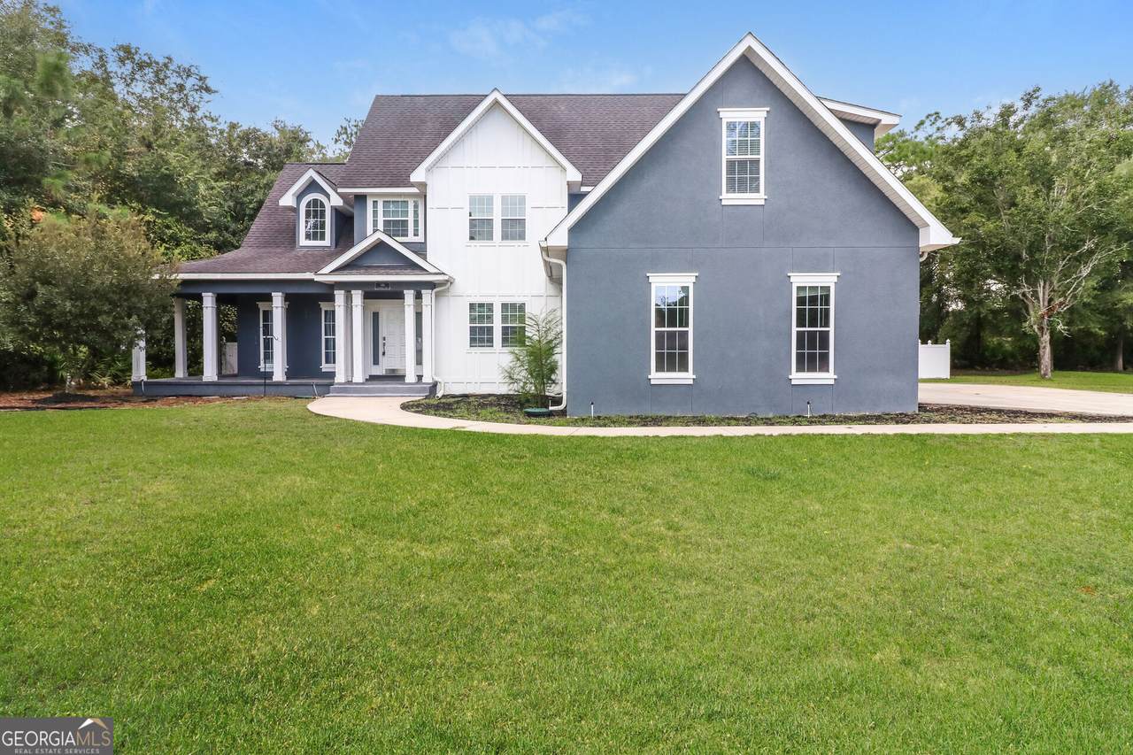 746 Catherine Street - Photo 1