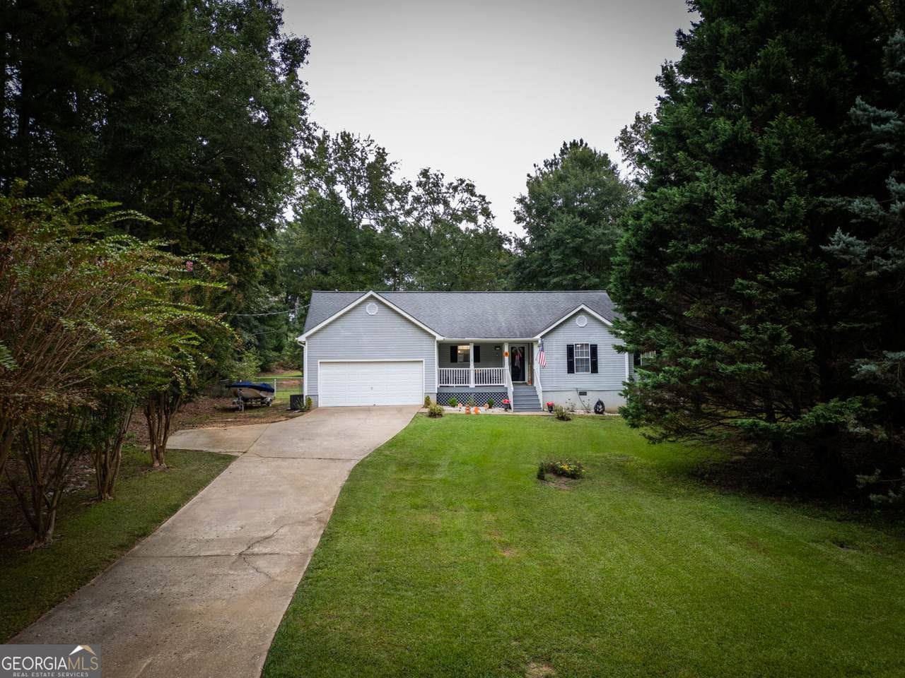 405 Jordan Lane - Photo 1