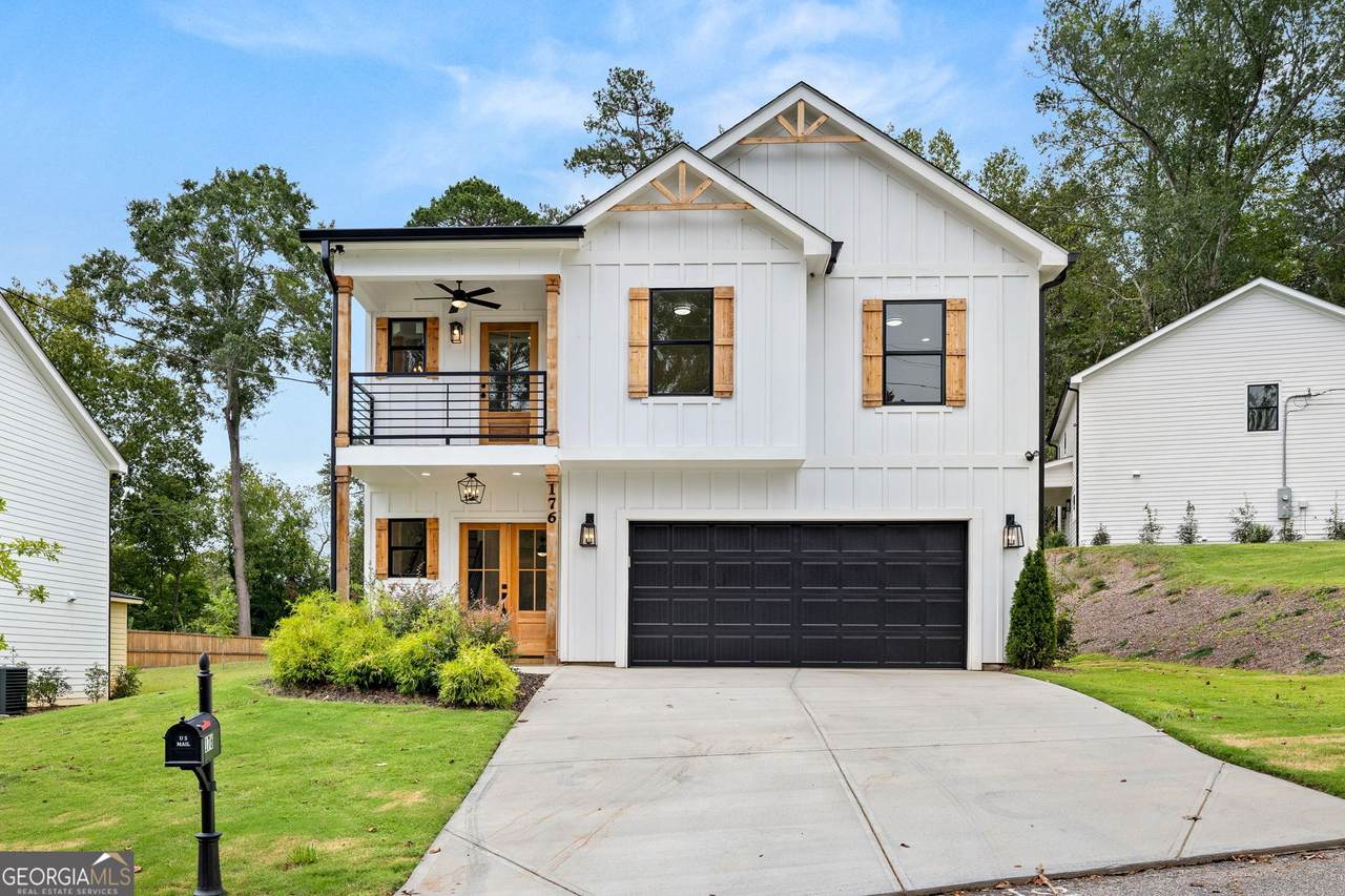 176 Llewellyn Street - Photo 1