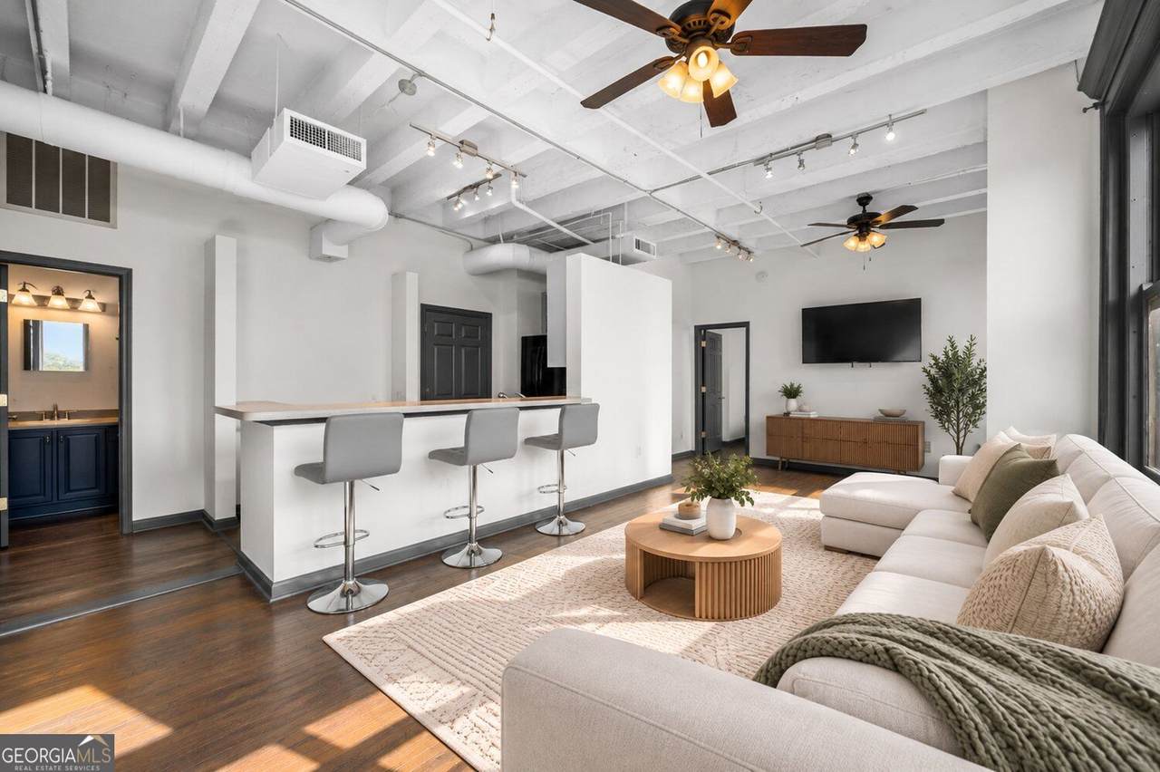 32 Peachtree Street - Photo 1