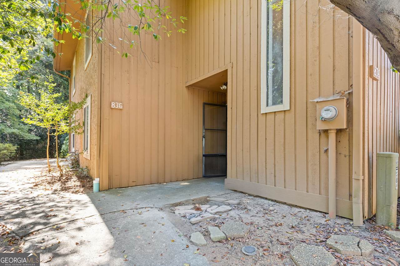 836 Lake Hollow Boulevard - Photo 1