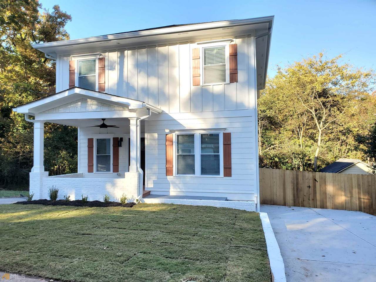 1417 Clermont Avenue - Photo 1