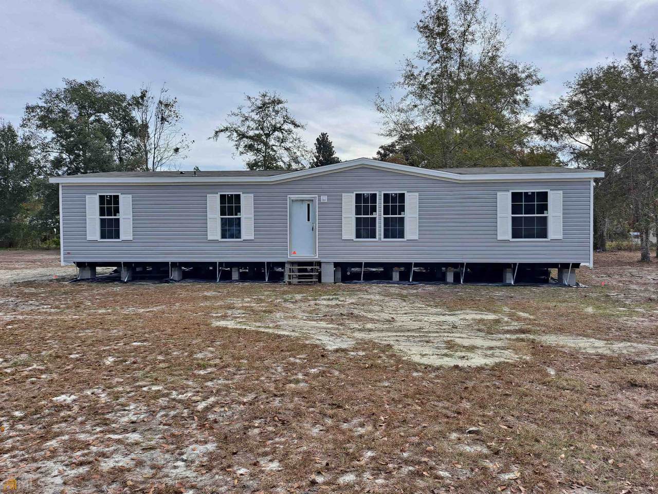 561 Palmhurst Drive - Photo 1