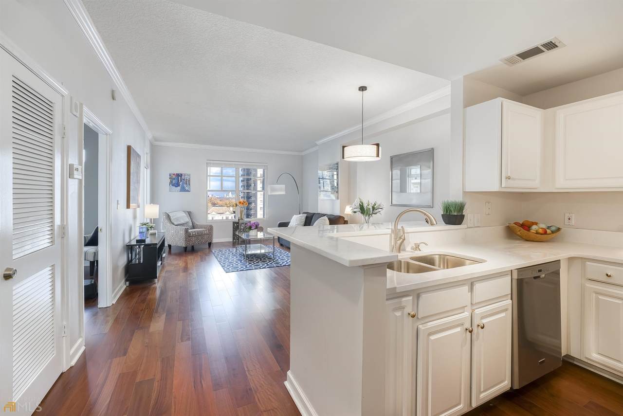 1101 Juniper - Photo 1
