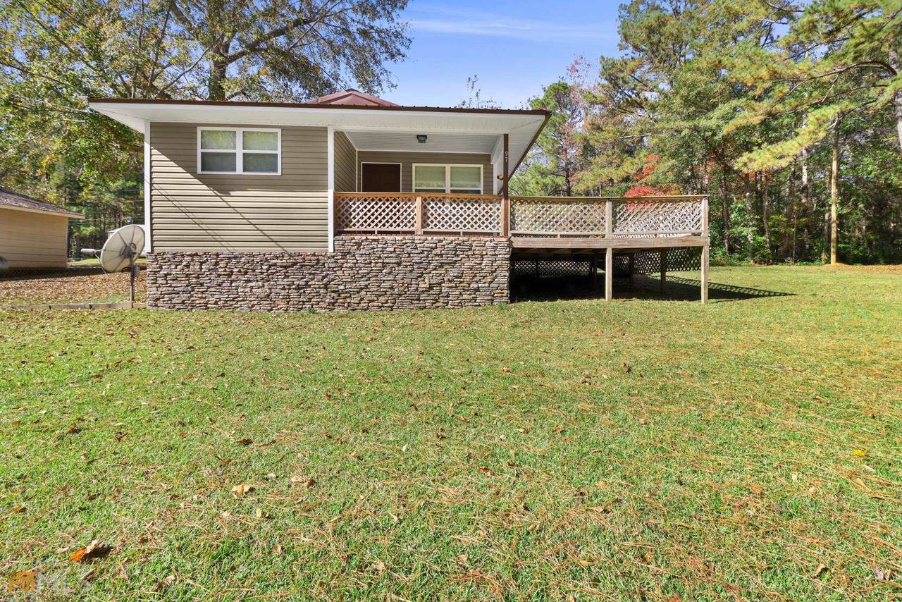 97 Cedar Cir - Photo 1