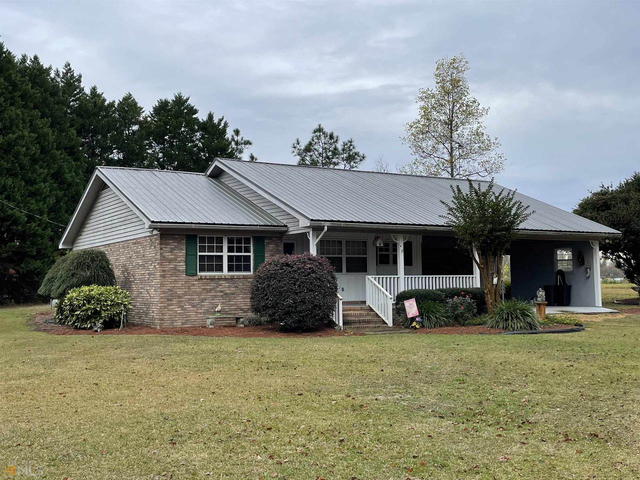 633 Ann Ln - Photo 1