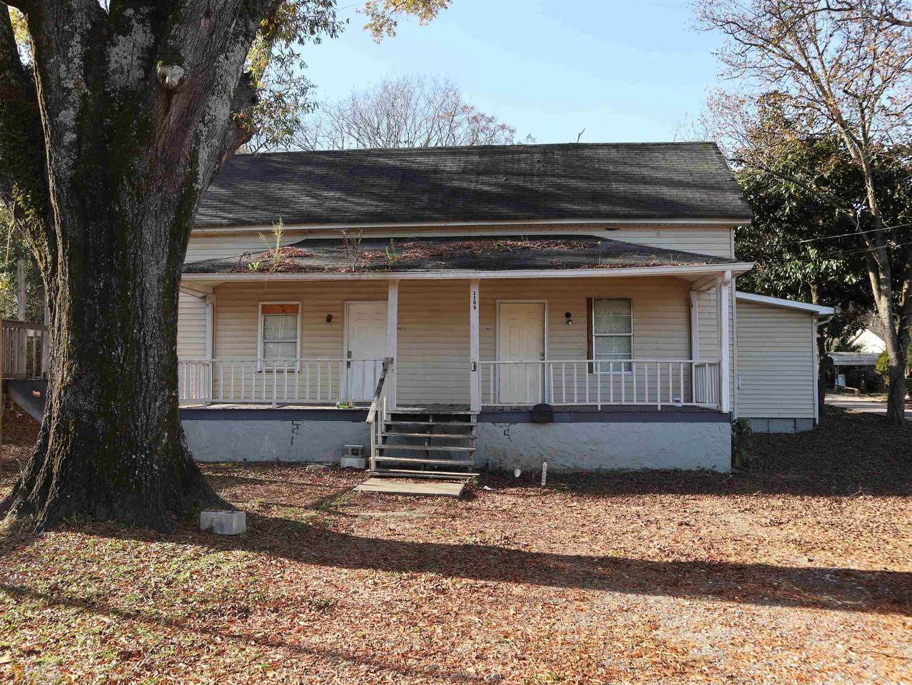 1500 Cave Spring Road Sw - Photo 1