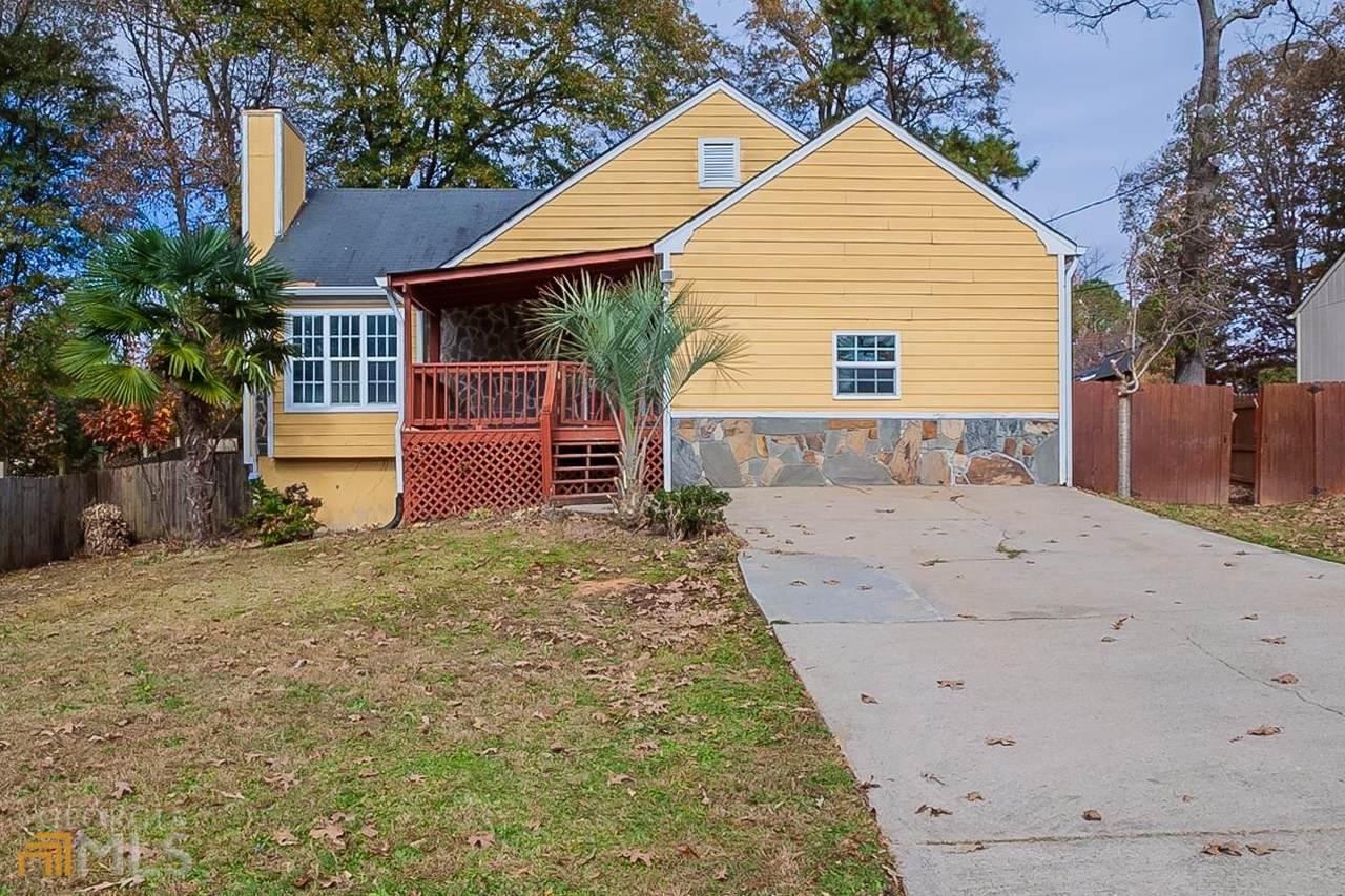3248 Pawnee - Photo 1