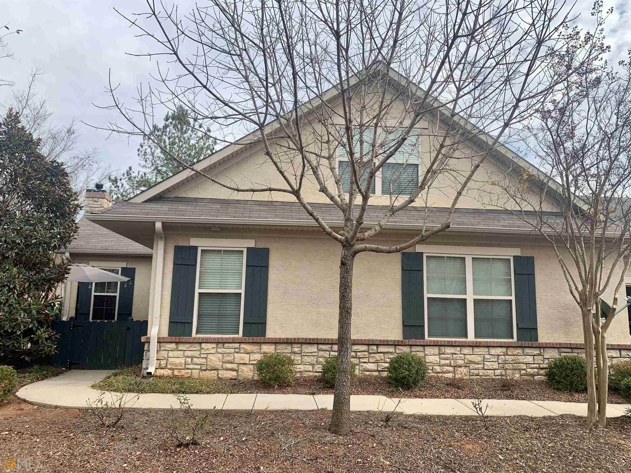 305 Gladstone Drive - Photo 1