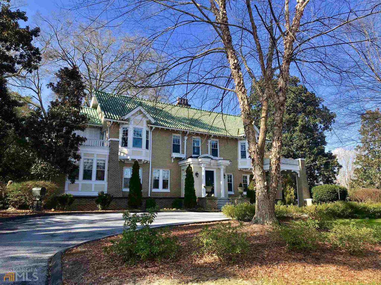 904 2nd Avenue - Photo 1