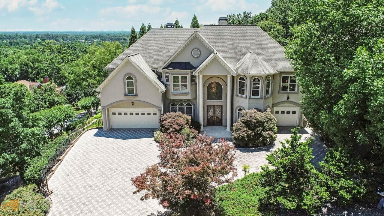 811 Pinnacle Place - Photo 1