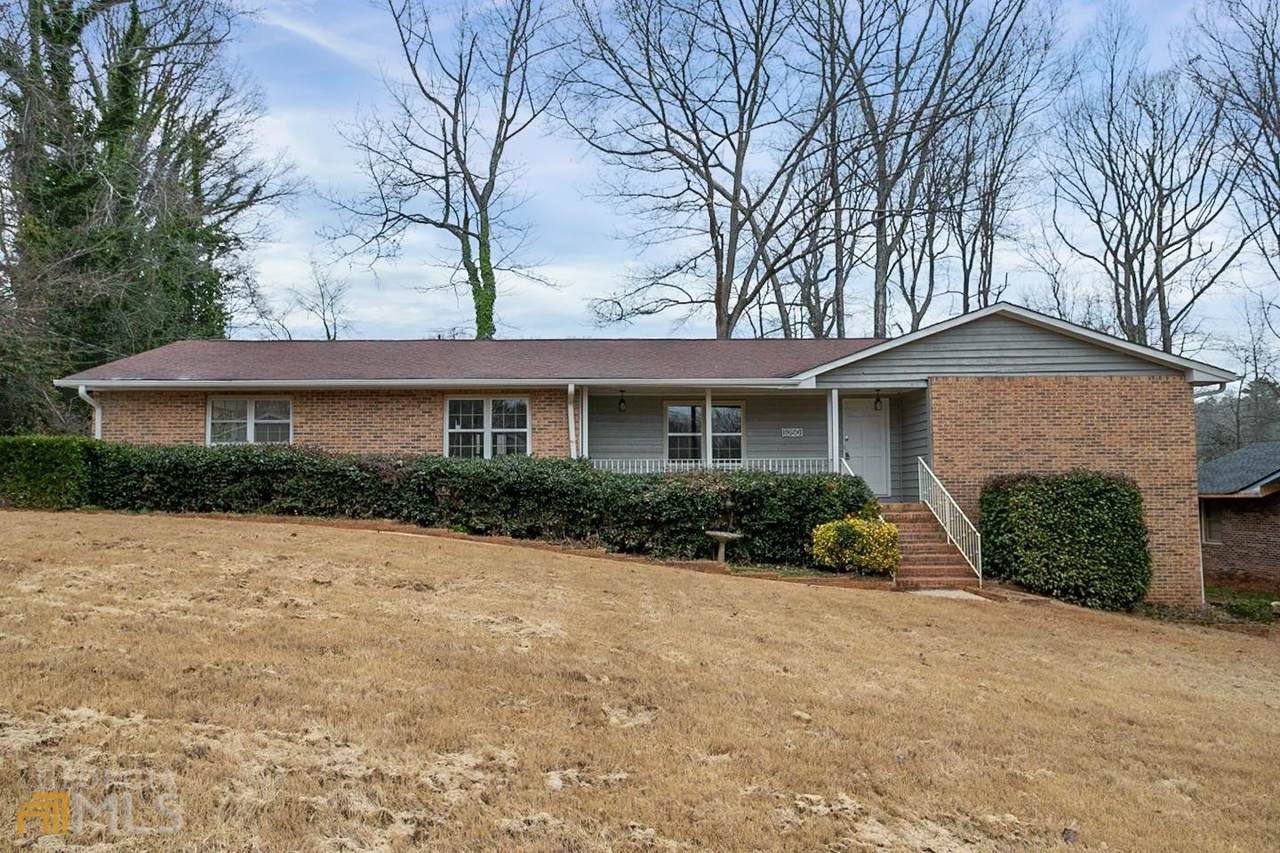 1050 Forest Heights - Photo 1
