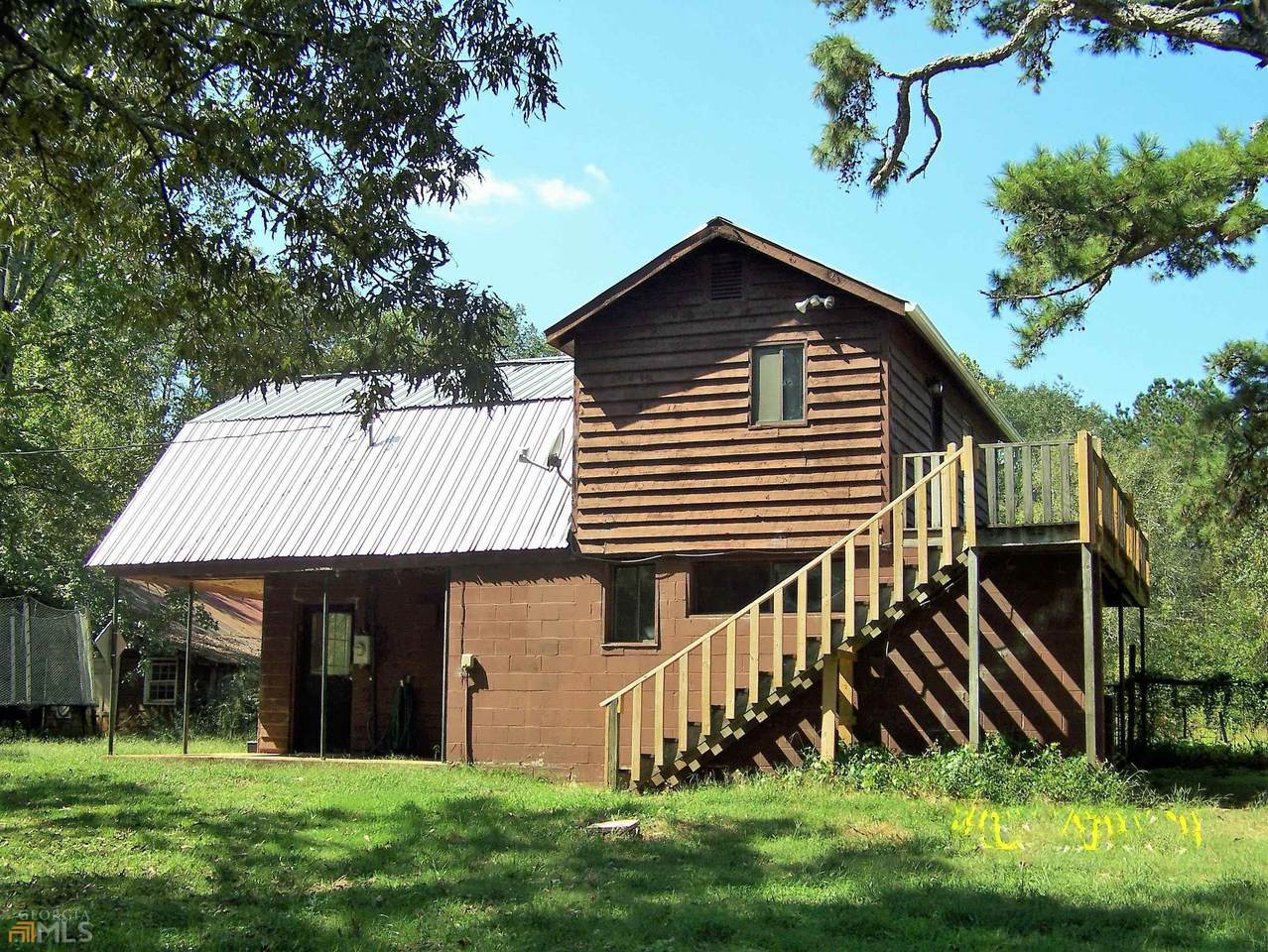 378 Lost Trail Road - Photo 1