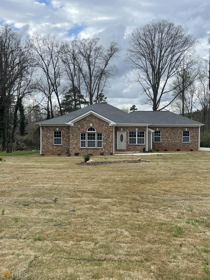 5920 Rockbridge Road - Photo 1
