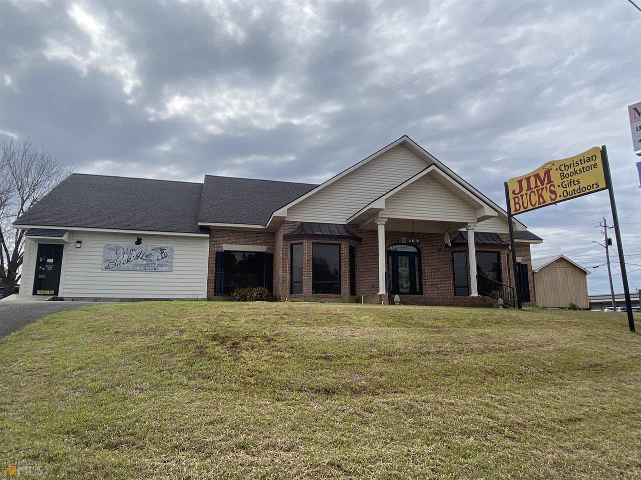 1078 Mcrae Hwy - Photo 1