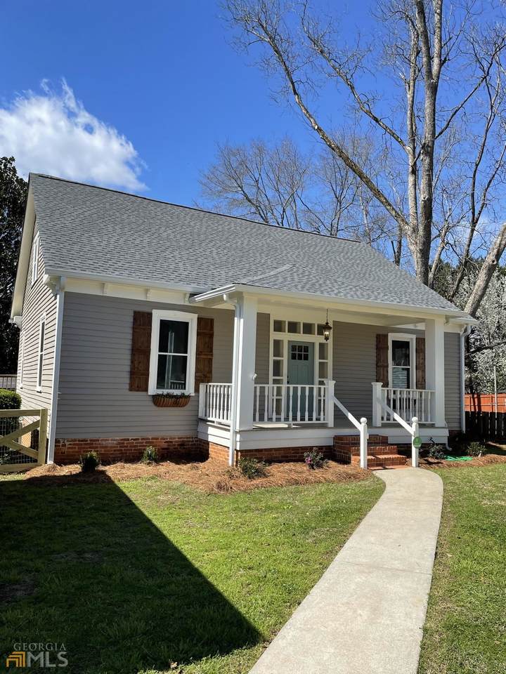 312 Howell Street - Photo 1